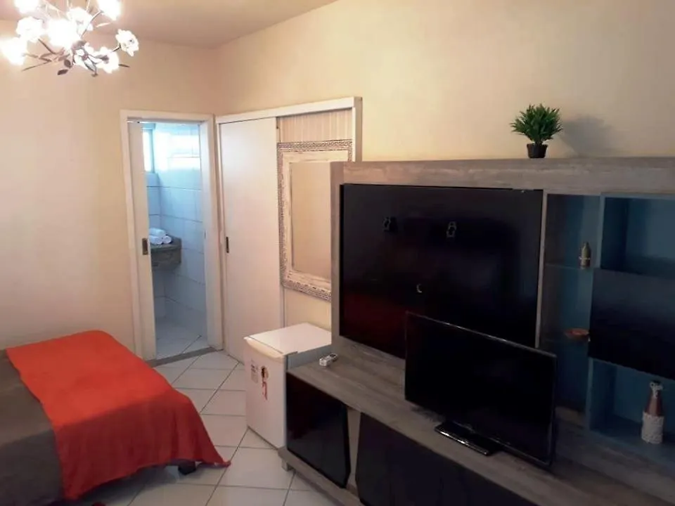 Quarto em Acomodações Particulares Mansão Ouro Verde Vlc Frente para o Mar com Piscina Piçarras